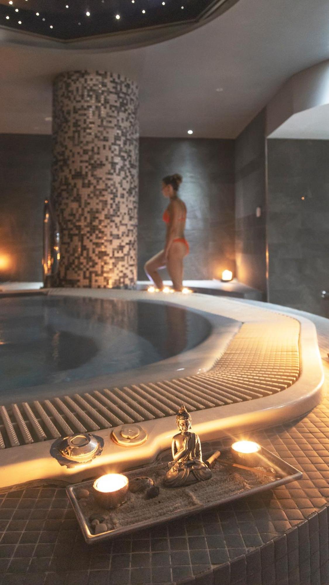 Hotel & Spa Real Хака Экстерьер фото