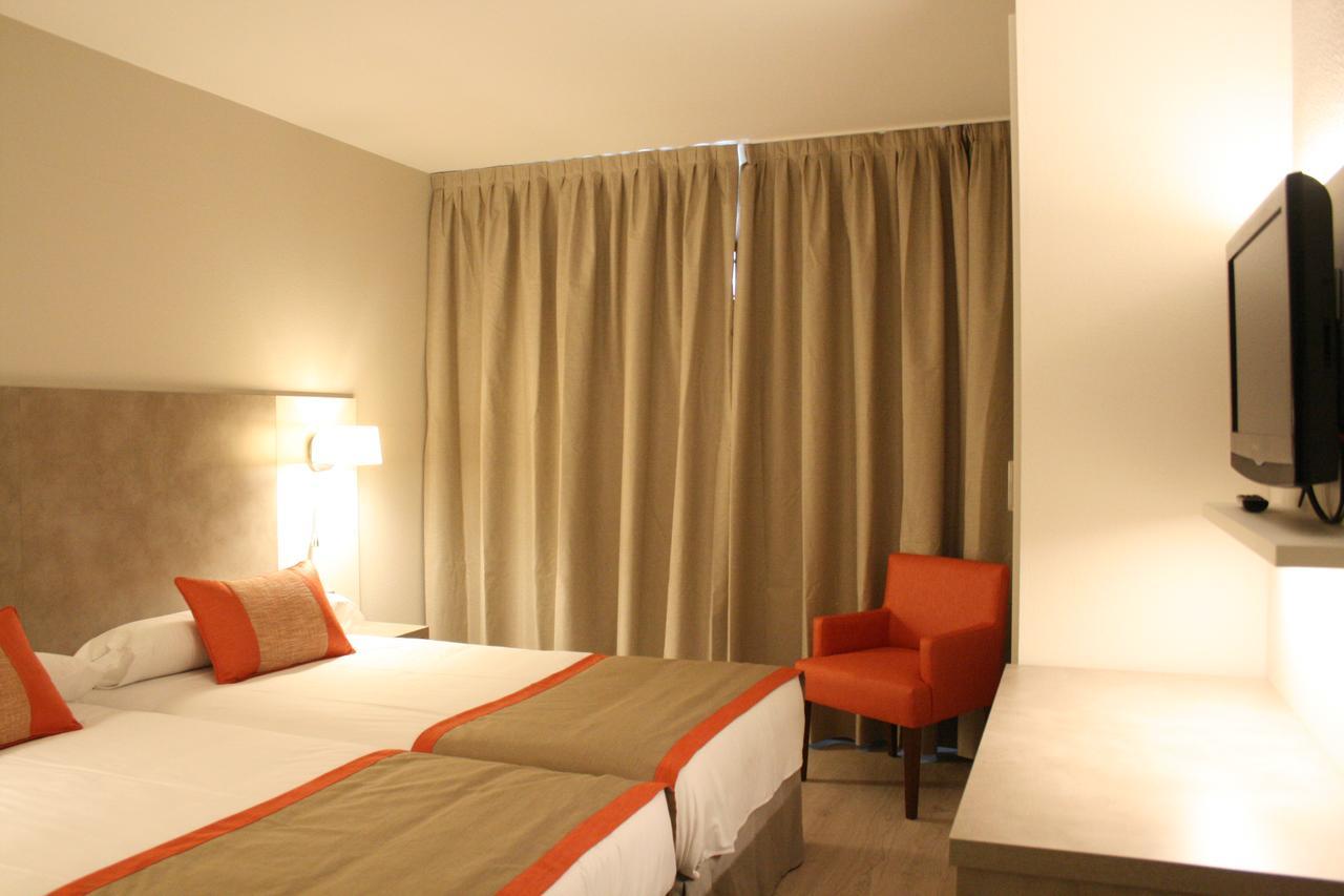 Hotel & Spa Real Хака Экстерьер фото