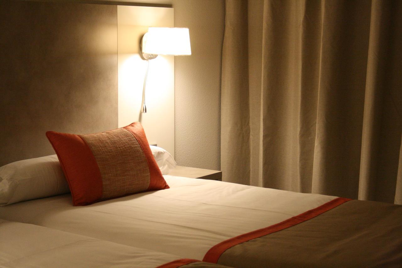 Hotel & Spa Real Хака Экстерьер фото